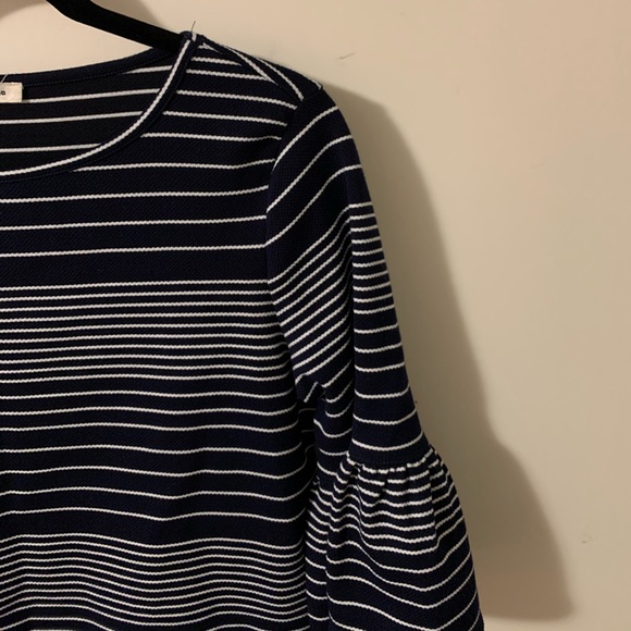 Blue and white striped Shirt - Picture 2 of 6